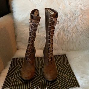 Frye Villager lace up boot. Size 8